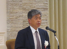 大会議長　前田　直之協会会長